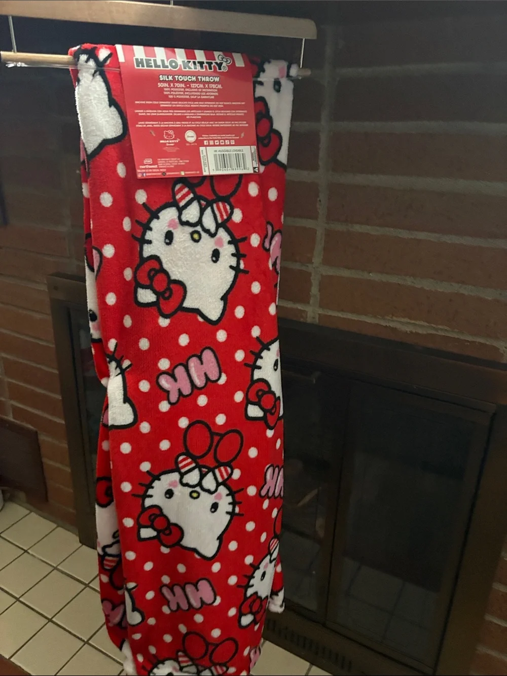 Hello Kitty Red and White Polka Dot Plush Throw - Picture 3 of 5